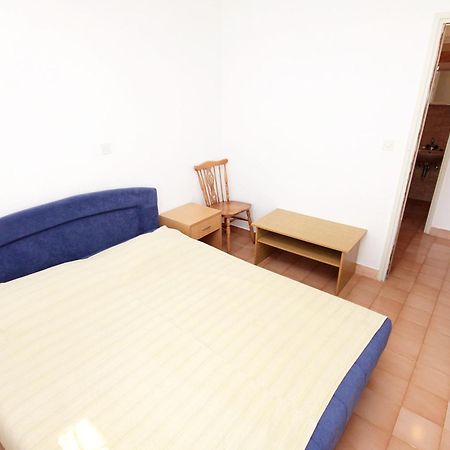 Apartments And Rooms With Parking Space Zavala, Hvar - 128 Йелса Стая снимка