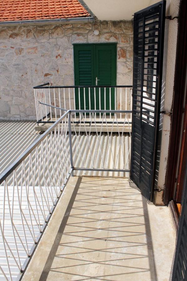 Apartments And Rooms With Parking Space Zavala, Hvar - 128 Йелса Екстериор снимка