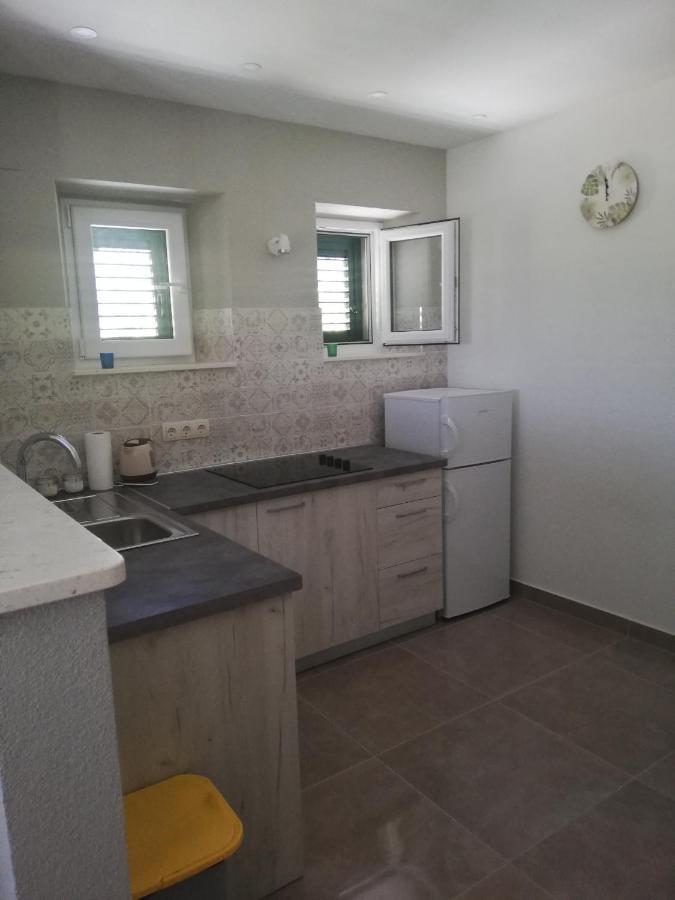 Apartments And Rooms With Parking Space Zavala, Hvar - 128 Йелса Екстериор снимка