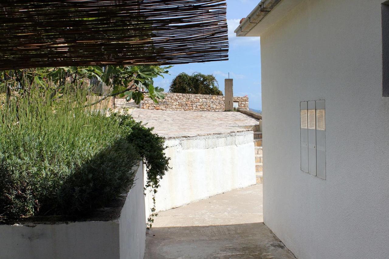 Apartments And Rooms With Parking Space Zavala, Hvar - 128 Йелса Екстериор снимка