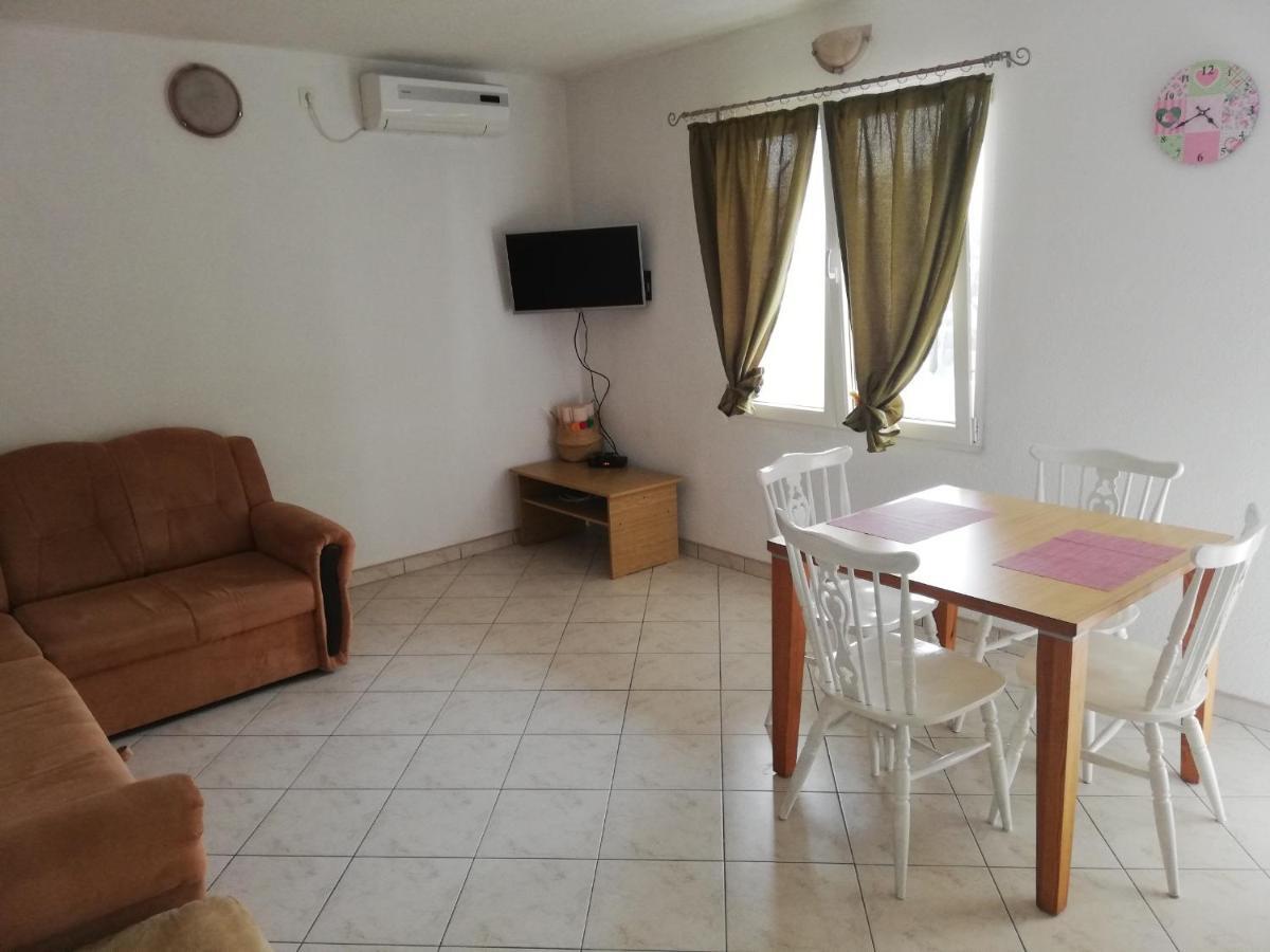 Apartments And Rooms With Parking Space Zavala, Hvar - 128 Йелса Екстериор снимка