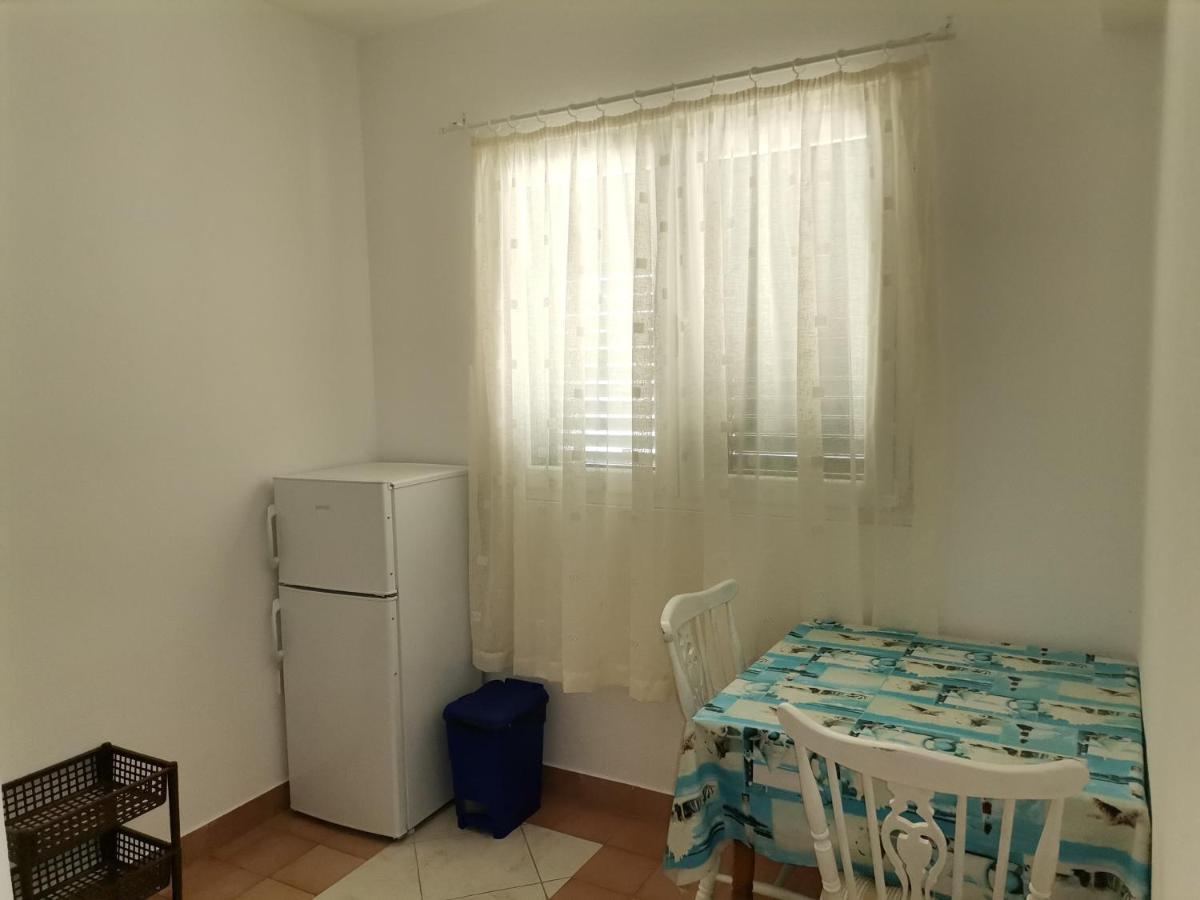 Apartments And Rooms With Parking Space Zavala, Hvar - 128 Йелса Екстериор снимка