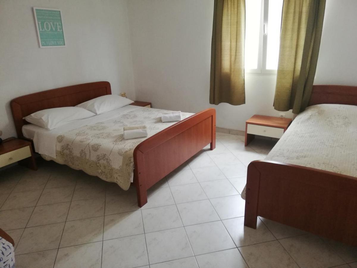 Apartments And Rooms With Parking Space Zavala, Hvar - 128 Йелса Екстериор снимка
