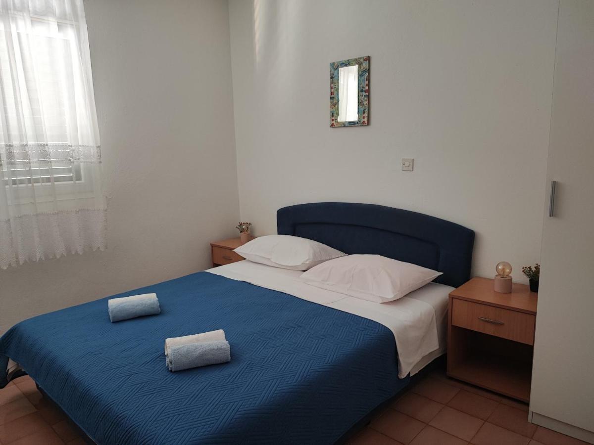 Apartments And Rooms With Parking Space Zavala, Hvar - 128 Йелса Екстериор снимка