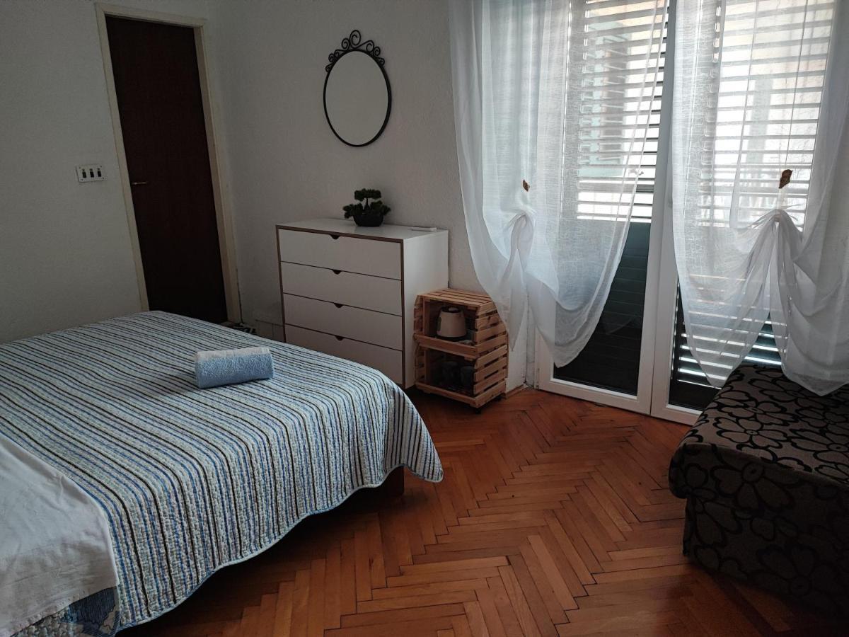 Apartments And Rooms With Parking Space Zavala, Hvar - 128 Йелса Екстериор снимка